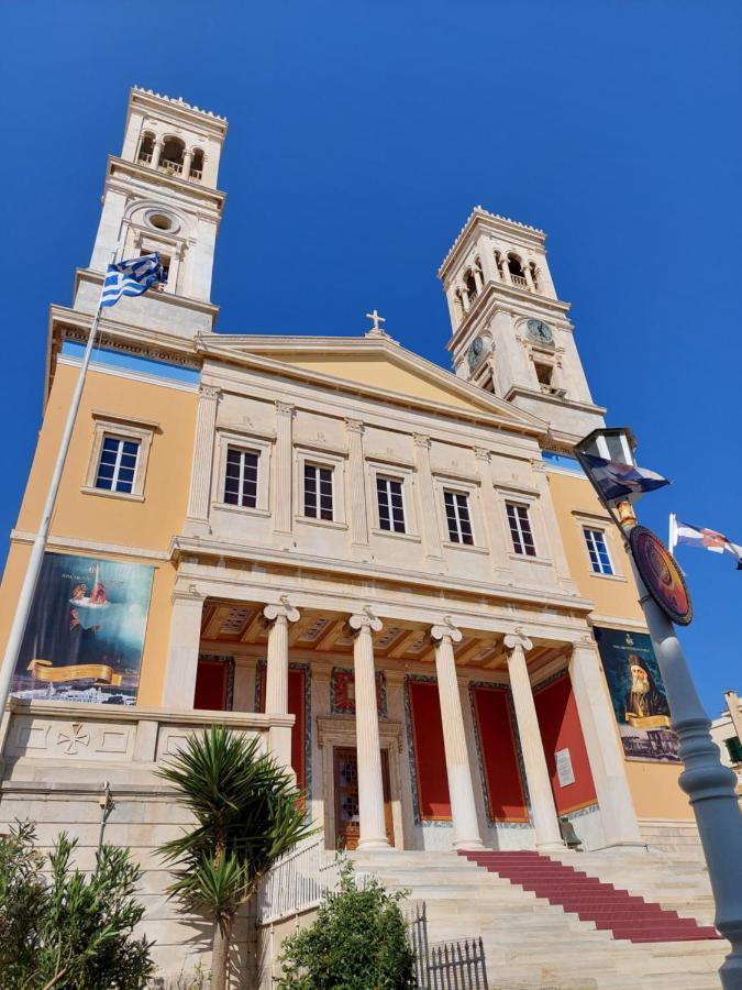 Artemis Ermoupoli Centre Appartement Pour Petit Budget Backpackers Dış mekan fotoğraf