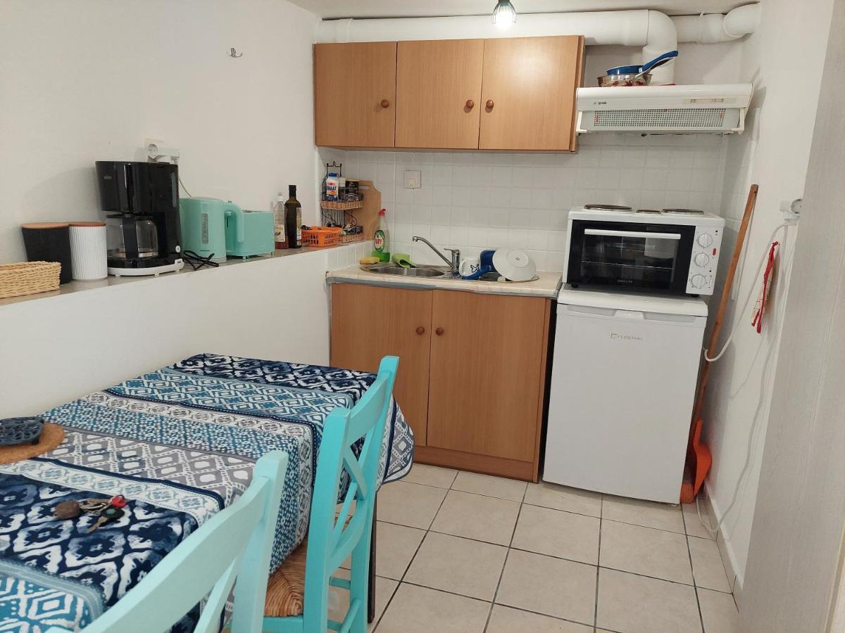 Artemis Ermoupoli Centre Appartement Pour Petit Budget Backpackers Dış mekan fotoğraf