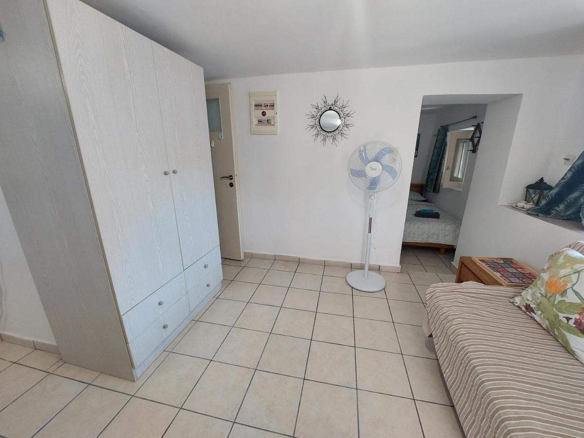 Artemis Ermoupoli Centre Appartement Pour Petit Budget Backpackers Dış mekan fotoğraf