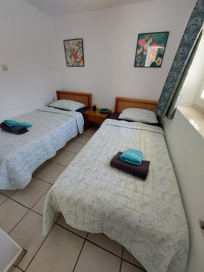 Artemis Ermoupoli Centre Appartement Pour Petit Budget Backpackers Dış mekan fotoğraf